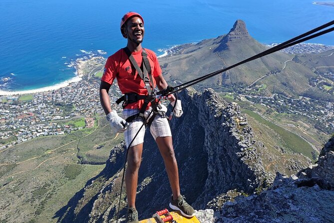 1-Hour Experience Table Mountain Abseiling - Dropping off Table Mountain above Camps Bay