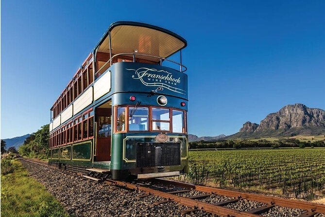 Airport Shuttle to and from Cape Town Airport - Meeting your driver at Cape Town International Airport