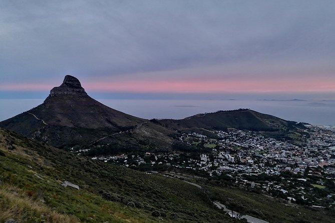 Beautiful Table Mountain Hike - The summit and cable car descent