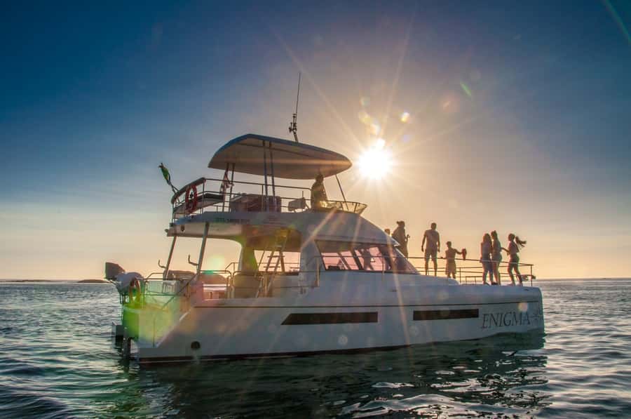 Cape Town: 1.5-Hour Luxury Sunset Cruise with Prosecco - Two glasses of sparkling wine, not a full meal