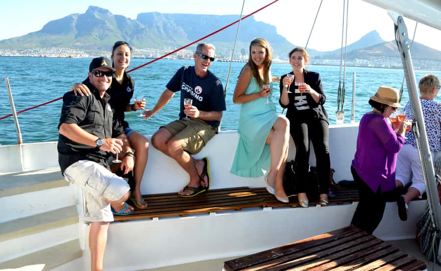 Cape Town: 1-Hour Pre-Sunset Champagne Cruise - Setting out from the V&A Harbour