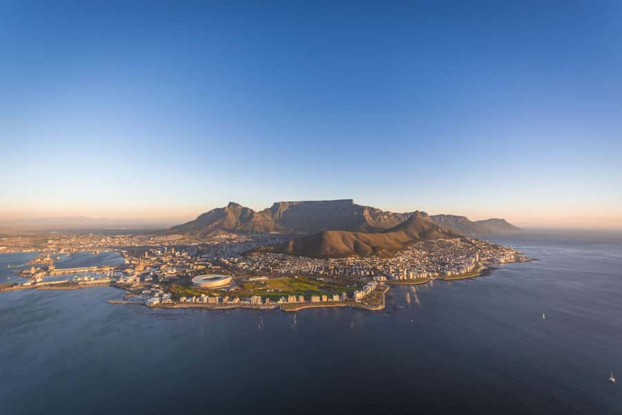 Cape Town: 20-Minute Helicopter Flight and Free Harbour Tour - The included harbour cruise
