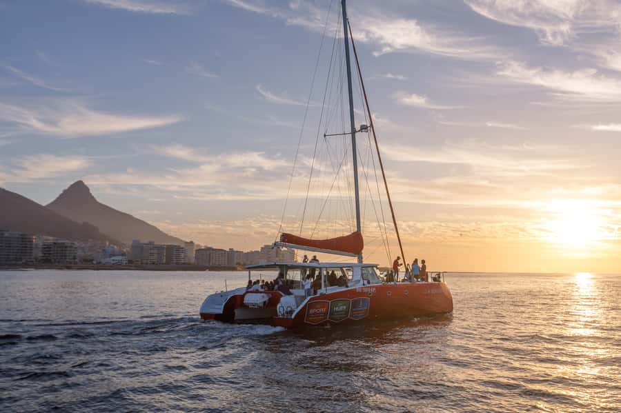 Cape Town: Catamaran Champagne Sunset Cruise - Why this catamaran is a good Cape Town evening plan