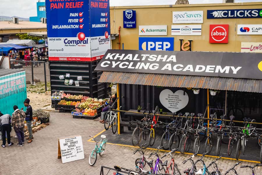 Cape Town: Cultural Bicycle Tour in Khayelitsha Township - Street art is best understood with a local guide