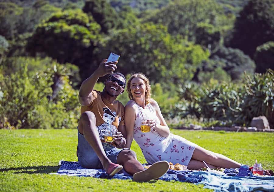 Cape Town: Full-Day Kirstenbosch, Bo-Kaap, and Penguins Tour - Vehicle comfort, guides, and pacing