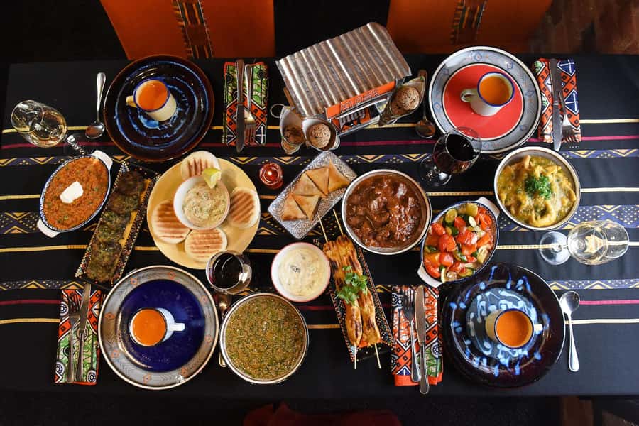 Cape Town: Gold Restaurant Spice Experience with Wine - Arrival bubbly with a touch of gold