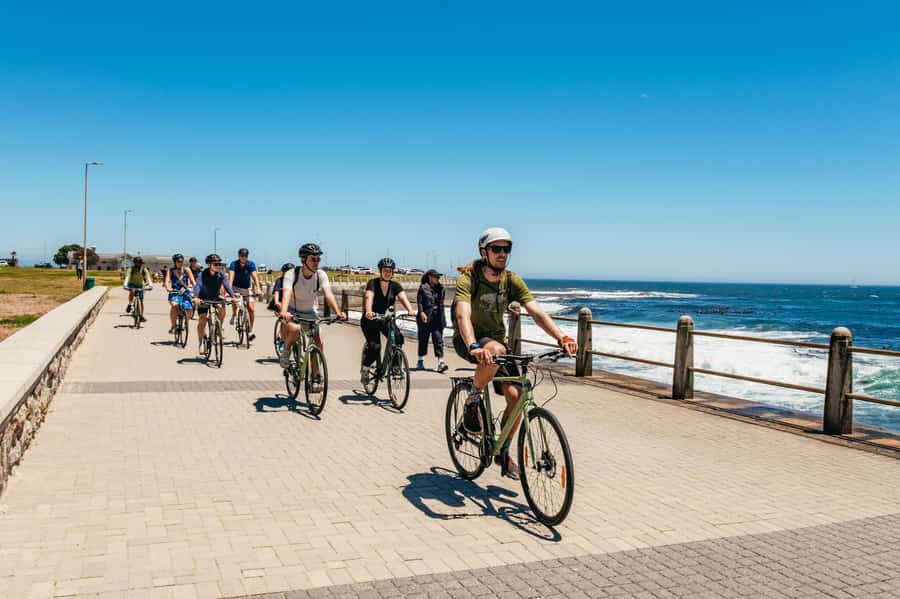 Cape Town: Guided Bike Tour - From the Waterfront into central Cape Town