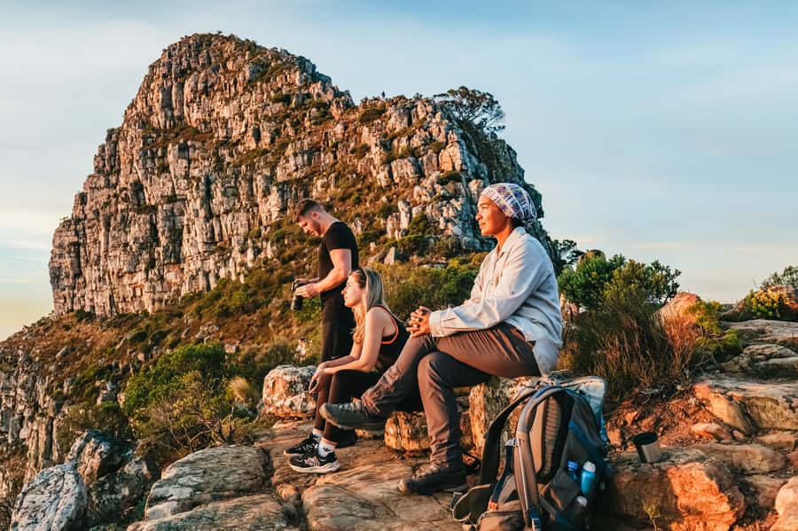 Cape Town: Guided Lion's Head Hike at Sunrise or Sunset - Coffee, snacks, and the human touch