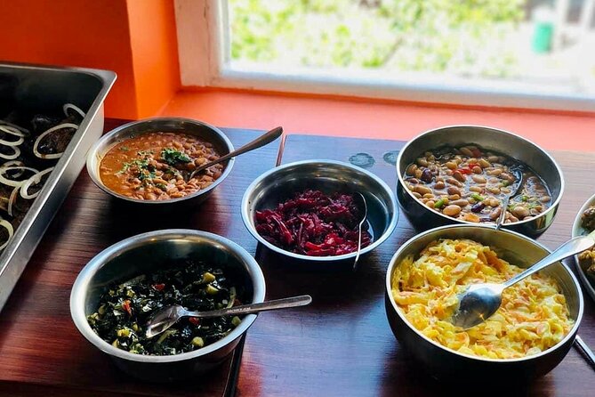 Cape Town Half Day Walking City Tour and African Food Experience - What the guides add to the four-hour walk