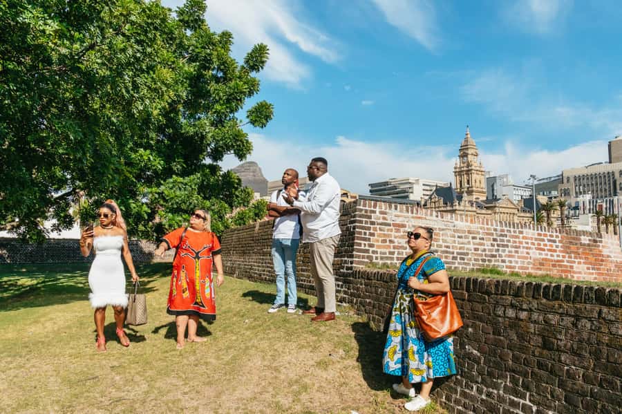 Cape Town: Half-Day Walking City Tour and African Lunch - Key points to know before booking