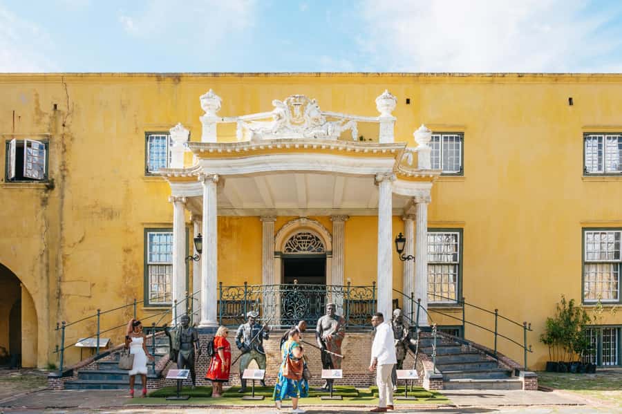 Cape Town: Half-Day Walking City Tour and African Lunch - African lunch on Long Street or Strand Street