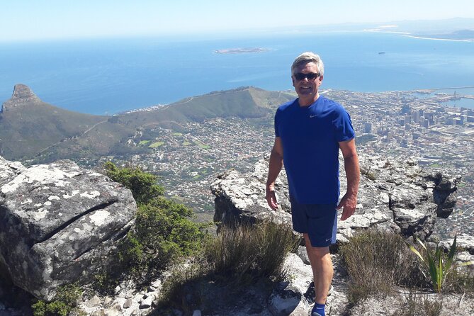 Cape Town: India Venster Half-Day Hike on Table Mountain - The India Venster viewpoint and rock formations