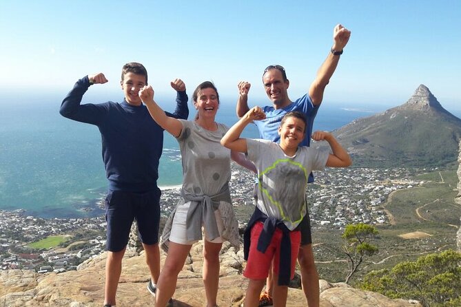 Cape Town: Kasteelspoort Hike on Table Mountain - Starting in Bakoven and climbing toward the Twelve Apostles