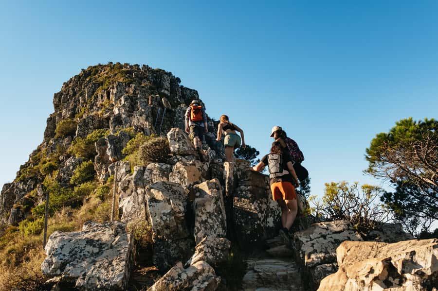 Cape Town: Lion's Head Guided Hike at Sunset - What the Guides Add
