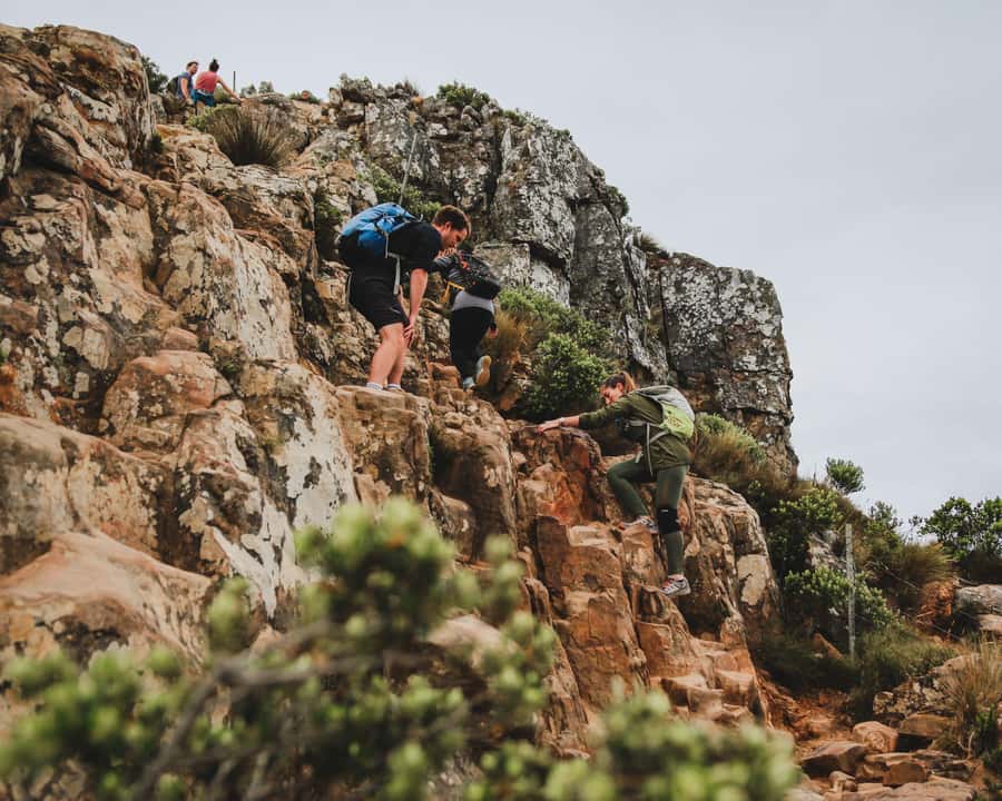 Cape Town: Lion's Head Hiking Experience - From single track to rock scrambling
