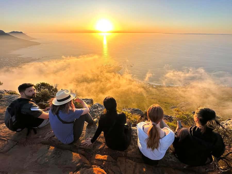 Cape Town: Lion's Head Sunrise or Sunset Hike - Choosing sunrise or sunset on Lion’s Head