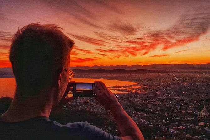 Cape Town: Lion's Head Sunrise/Sunset Hike - Sunset over the Atlantic Ocean