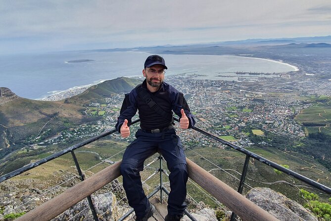 Cape Town: Platteklip Gorge Half-Day Hike on Table Mountain - City and Table Bay views on the north face