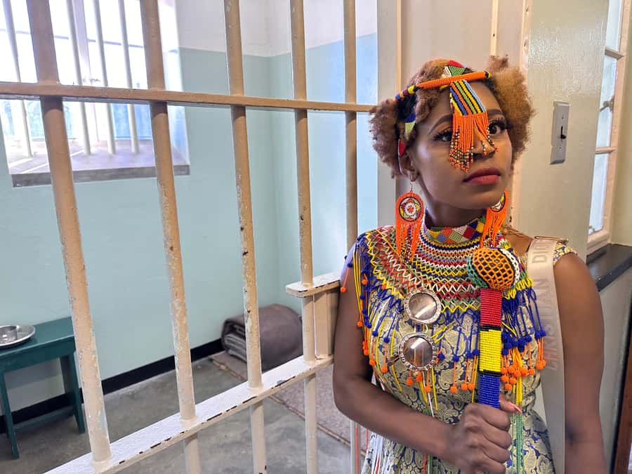 Cape Town: Robben Island Ferry Ticket and Guided Prison Tour - Nelson Mandela’s cell and the long walk to freedom