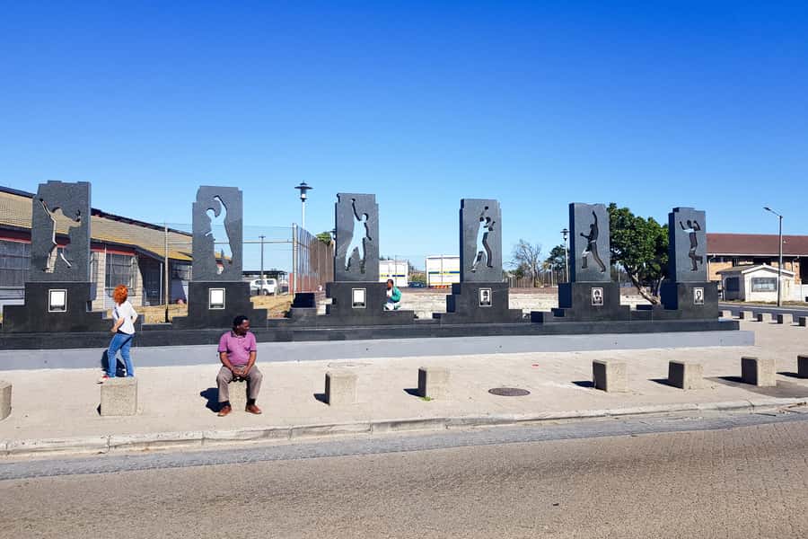 Cape Town: Robben Island Ferry Ticket and Townships Tour - Getting to Robben Island from the V&A Waterfront