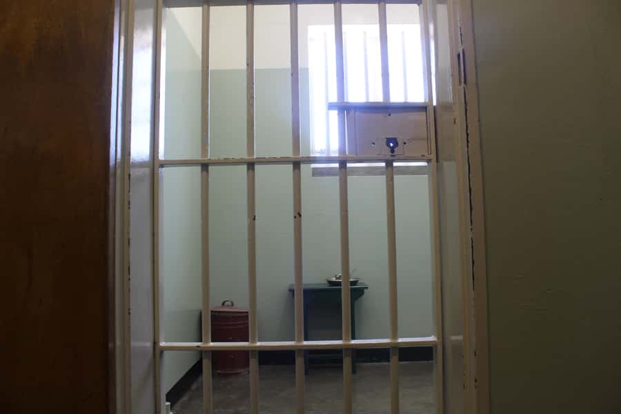 Cape Town: Robben Island ferry ticket with guided tour - Nelson Mandela’s cell and the power of scale