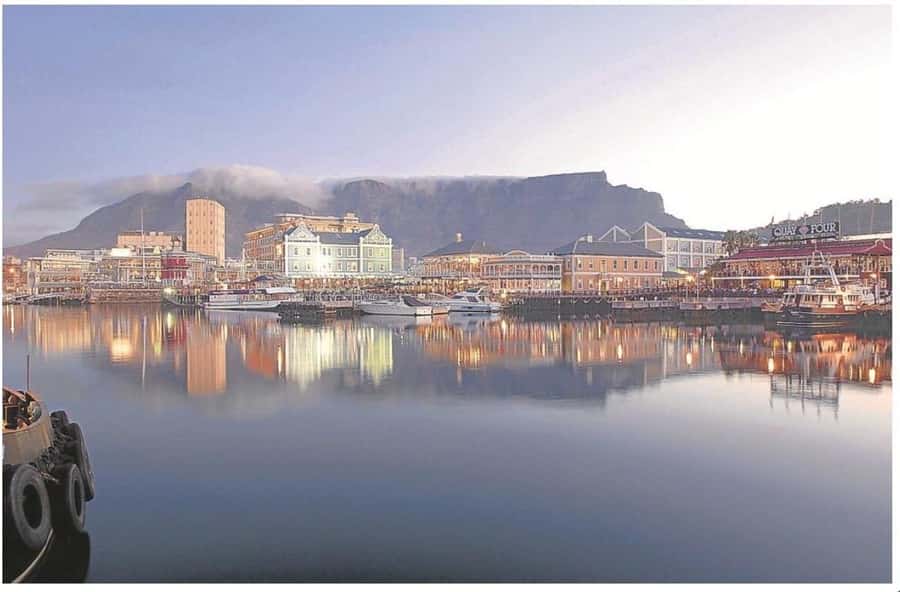 Cape Town: Robben Island Half-Day Tour with Entry Tickets - Starting in central Cape Town and reaching the waterfront