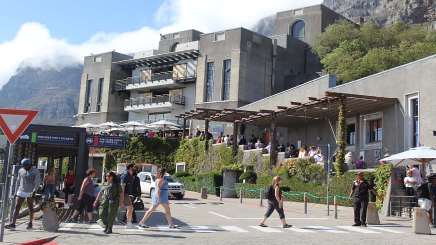 Cape Town: Robben Island plus Table Mountain Tickets - Who will get the most from this day