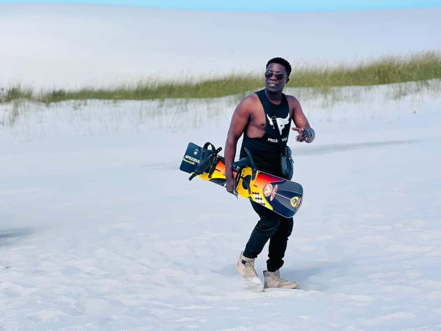 Cape Town: Sand Dunes 4x4 Sandboarding Tour - Reaching the highest point by 4x4