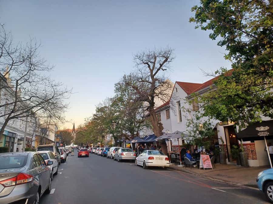 Cape Town: Stellenbosch Wine Half-Day Tour - The guides make the short format work
