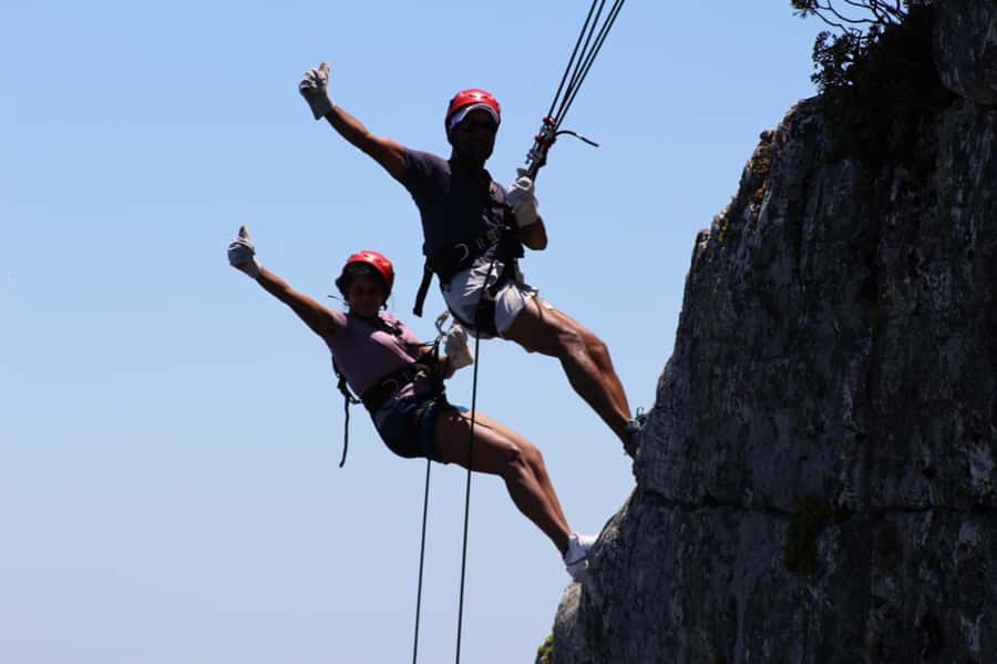 Cape Town: Table Mountain Abseiling Experience - The briefing and equipment check