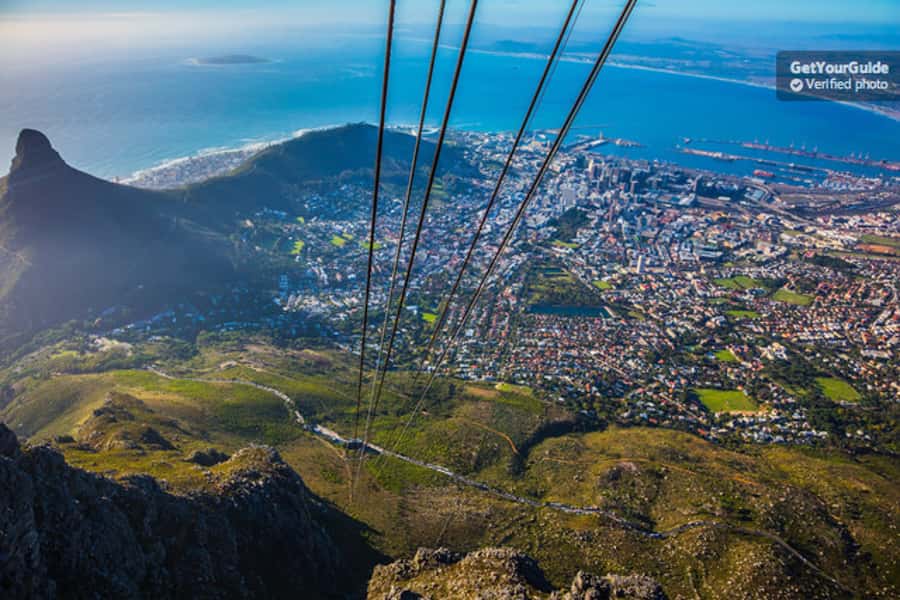 Cape Town: Table Mountain Cable Car, Hop-On Hop-Off Bus Tour - The city and Bo-Kaap walking tours