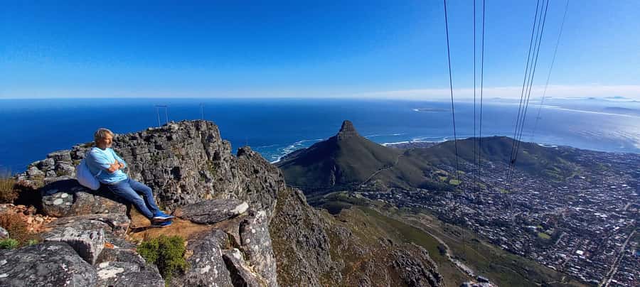 Cape Town: Table Mountain Hike via India Venster Morning - The shaded ledge above the Atlantic