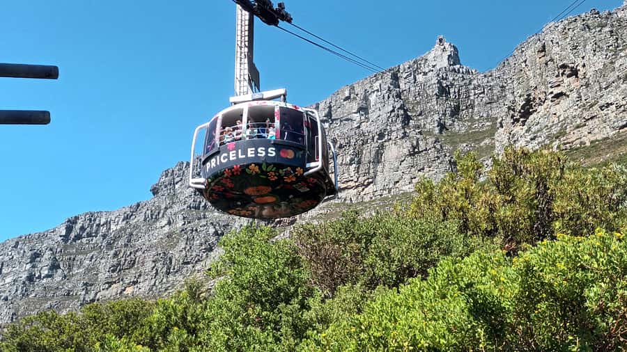 Cape Town:- Table Mountain including Hotel Transfer - Key points at a glance