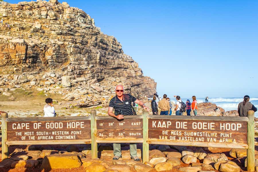Cape Town: Table Mountain, Penguins & Cape Point Group Tour - Bo Kaap starts the day with color and character