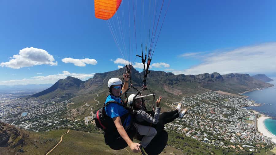 Cape Town: Tandem Paragliding with Instructor - Why paragliding works so well in Cape Town