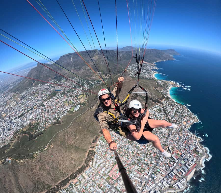 Cape Town: Tandem Paragliding with views of Table Mountain - The 10-minute briefing and launch