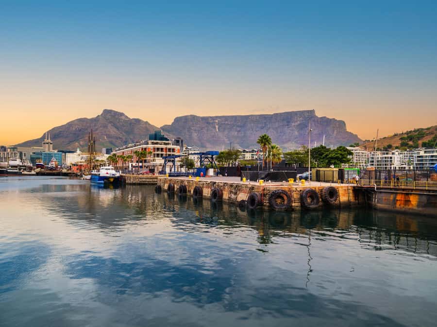 Cape Town Tour: Table Mountain, Penguins & Cape Point+Pickup - Simon’s Town gives you a proper pause