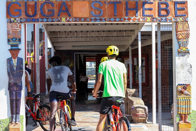 Cape Town - Township Tour with Lunch - Meeting at Guga S’thebe at 10:00 am