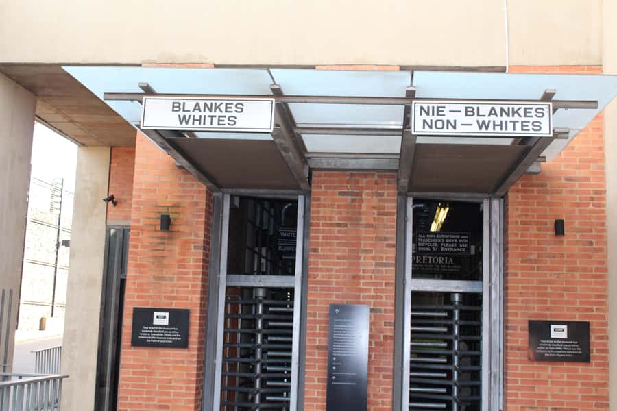 Constitutional Hill & Apartheid Museum Half Day Tour - Why these two Johannesburg sites belong together