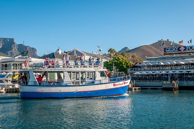 Cruise and Dine Dinner / Cape Town: Sunset Champagne Cruise and 3-Course Dinner - Timing matters more than it first appears