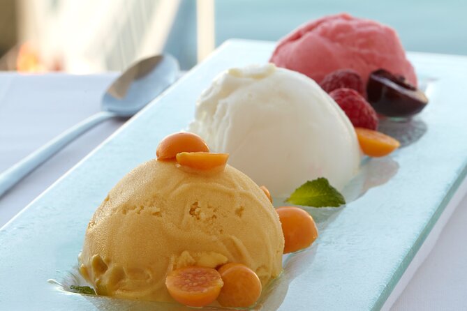 Cruise and Dine Dinner / Cape Town: Sunset Champagne Cruise and 3-Course Dinner - Weather, cancellation, and practical planning