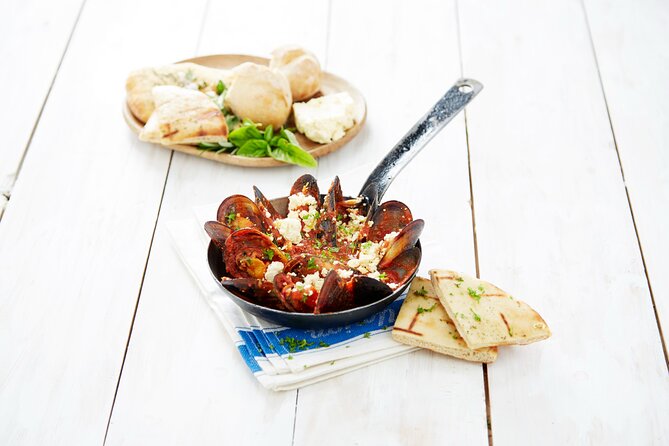Cruise and Dine Lunch / Cape Town: Coastal Motor Cruise and 2-Course Lunch - Weather, timing, and practical details