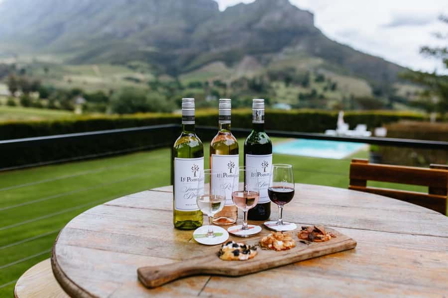 CUSTOMISED PRIVATE WINE TOUR WITH LUNCH - CAPE TOWN - A private wine day from Cape Town