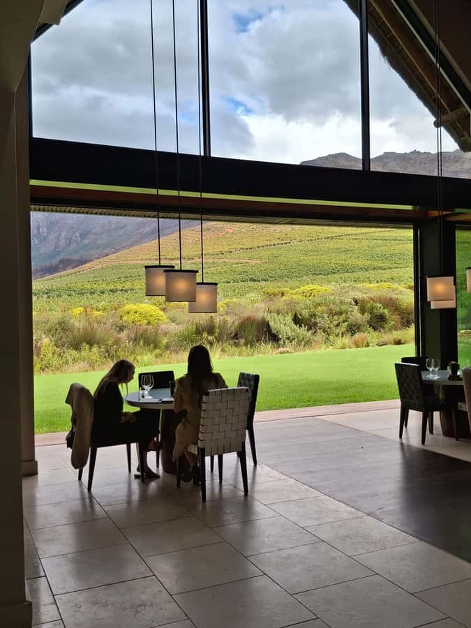 CUSTOMISED PRIVATE WINE TOUR WITH LUNCH - CAPE TOWN - Oldenburg and the Stellenbosch mountain amphitheatre