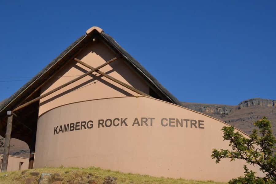 Drakensberg Kamberg Cave Art & Mandela Capture Site Day Tour - Starting in Pietermaritzburg