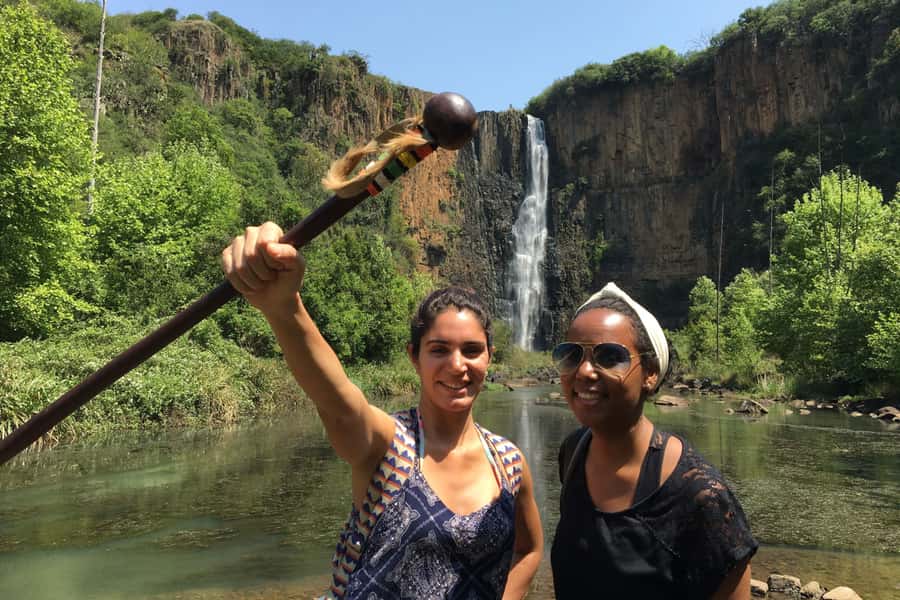 Drakensberg Kamberg Cave Art & Mandela Capture Site Day Tour - Seeing San Paintings in Their Original Setting