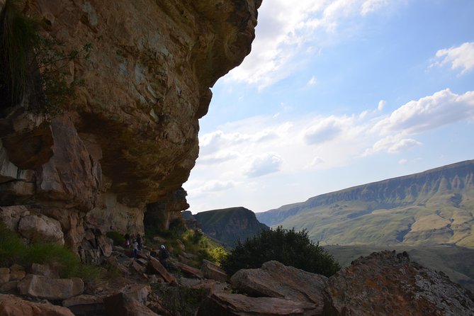 Drakensberg Kamberg Rock Art & Mandela Capture Site Day Tour from Durban - Who should book this experience?