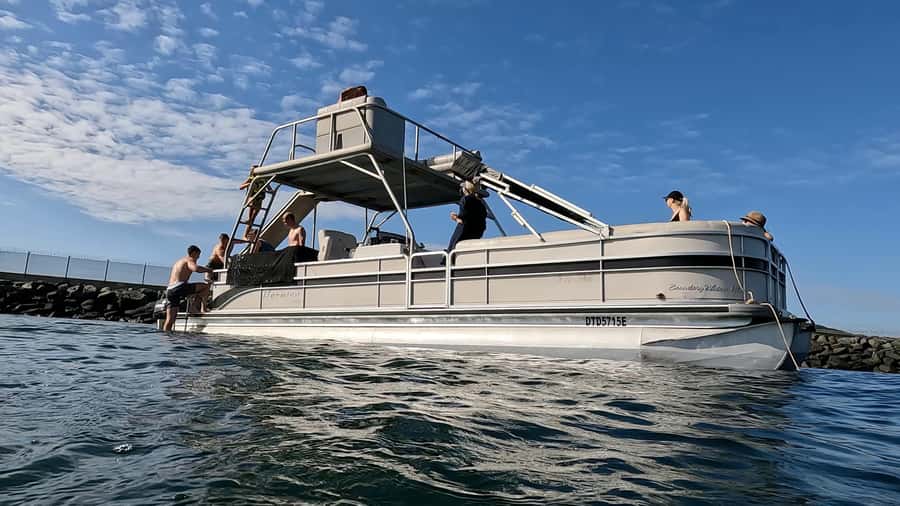 Durban: Pontoon Boat Harbor Cruise - Bringing drinks and snacks onboard