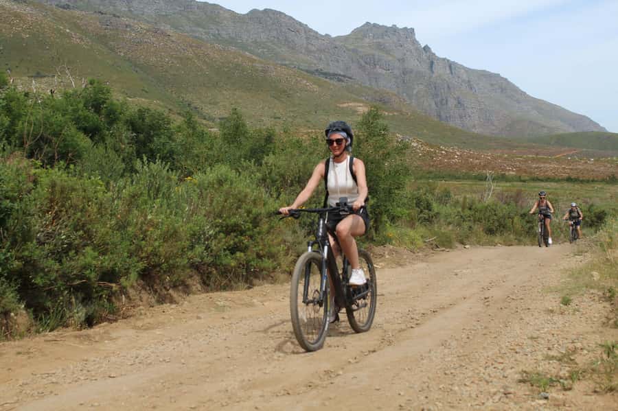 E-Bike & Hike Jonkershoek - Following the Eerste River into the valley