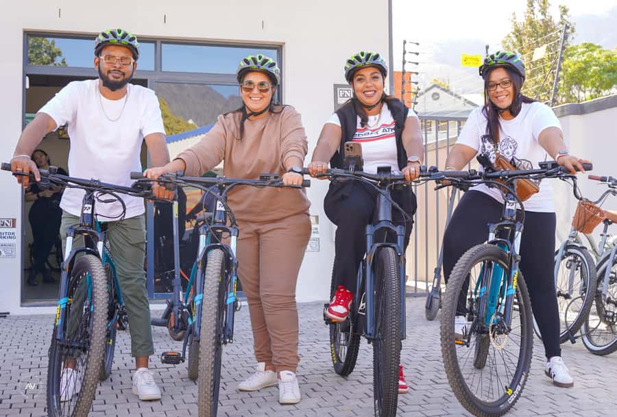 Franschhoek: Explore The Valley Of Dreams With E-Bikes - Lunch, cheese, and a flexible valley day